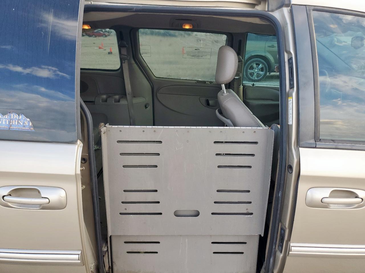 2003 DODGE GRAND CARAVAN