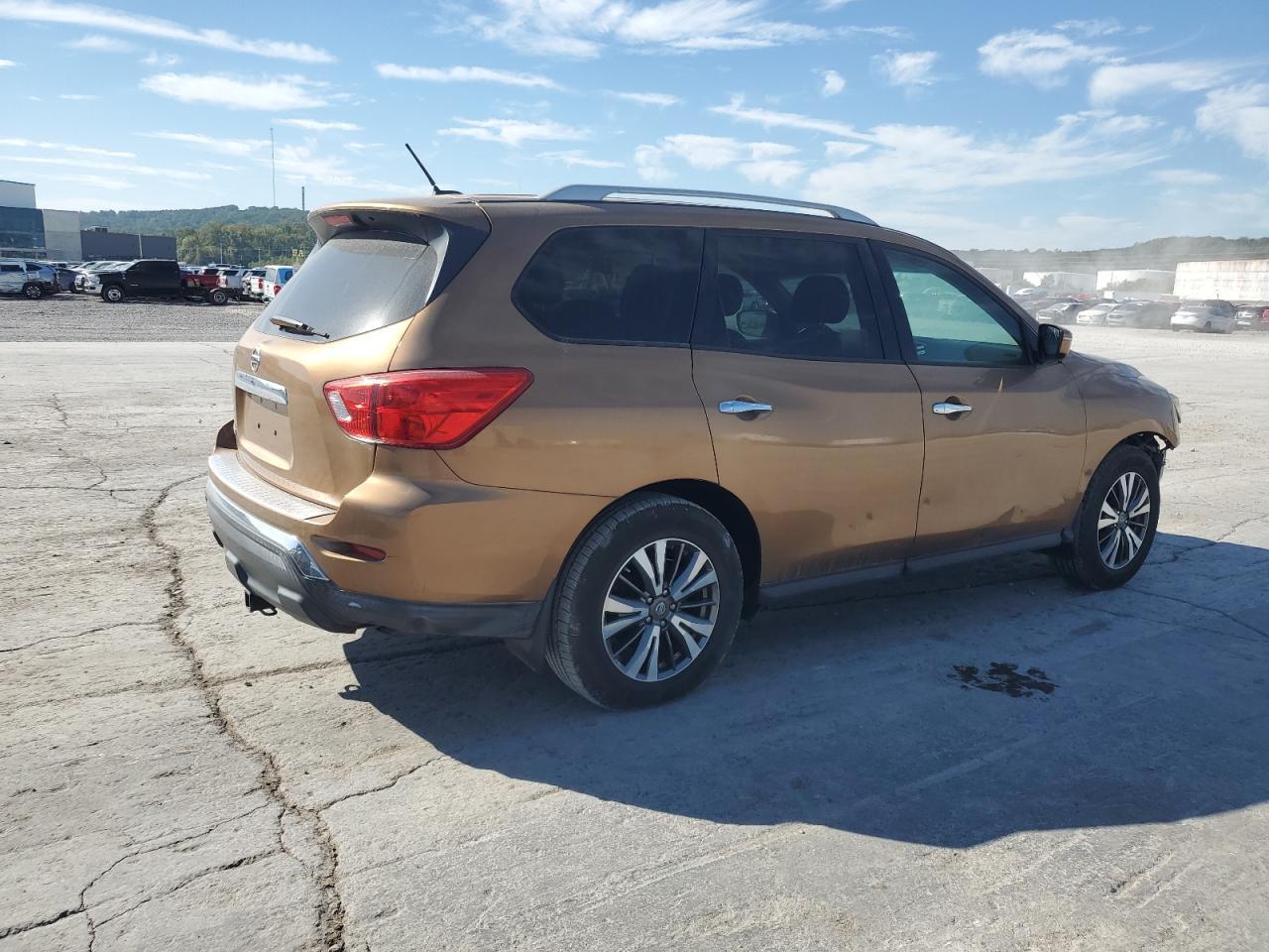 2017 NISSAN PATHFINDER