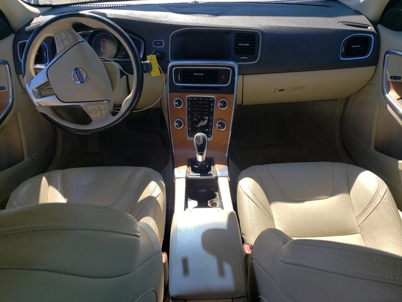 2016 VOLVO S60