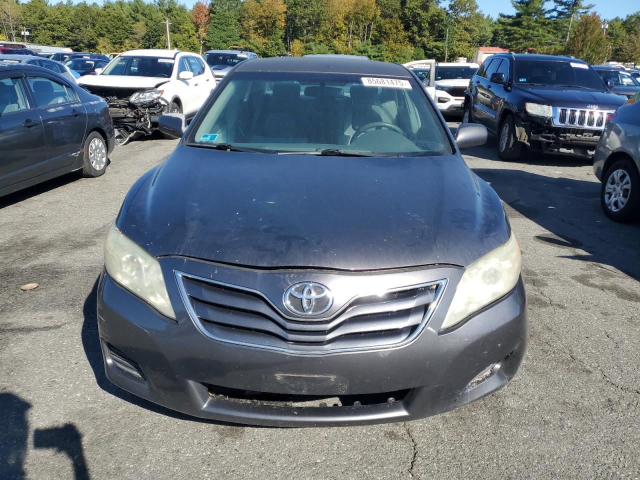 2011 TOYOTA CAMRY