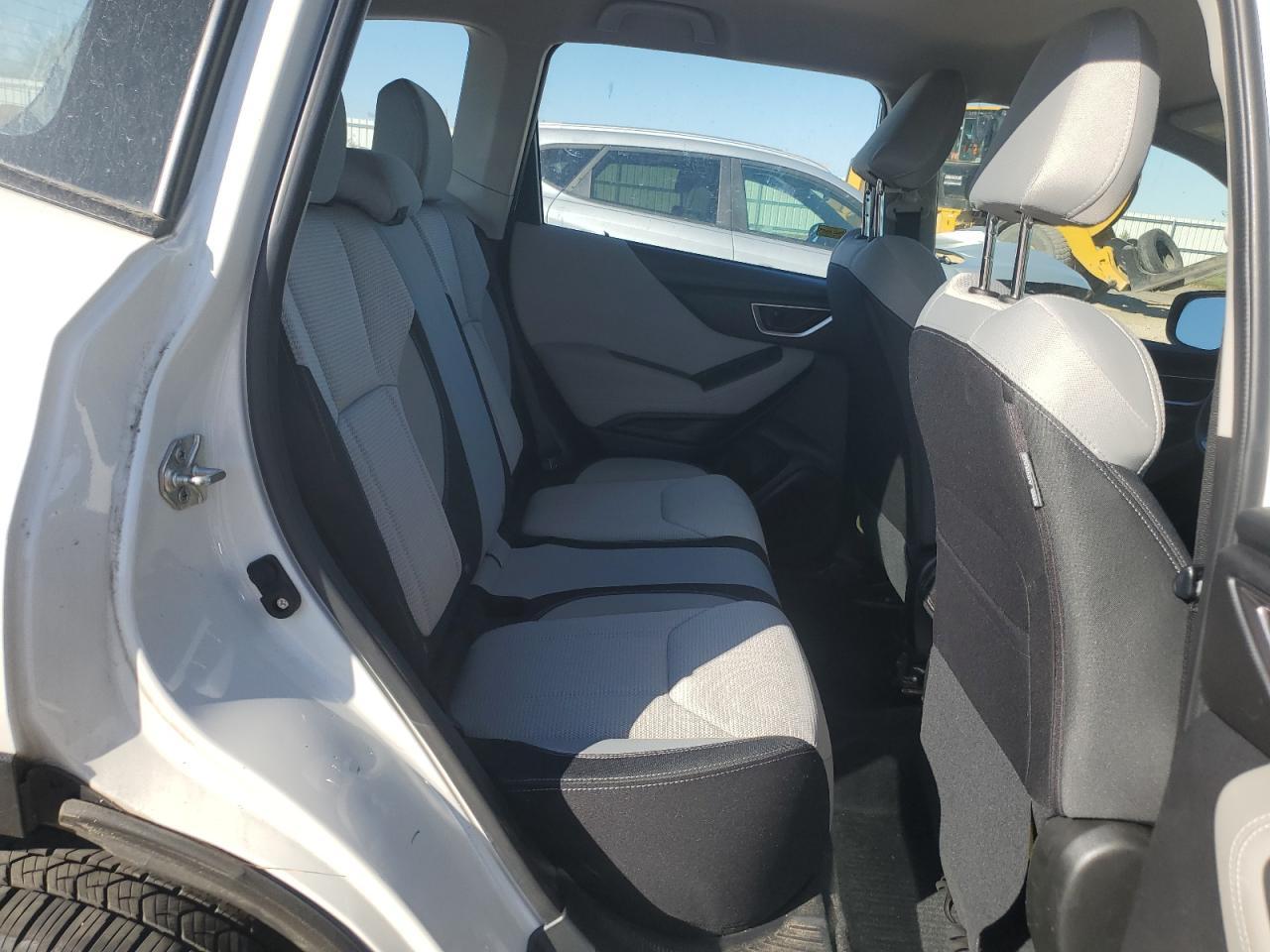 2021 SUBARU FORESTER