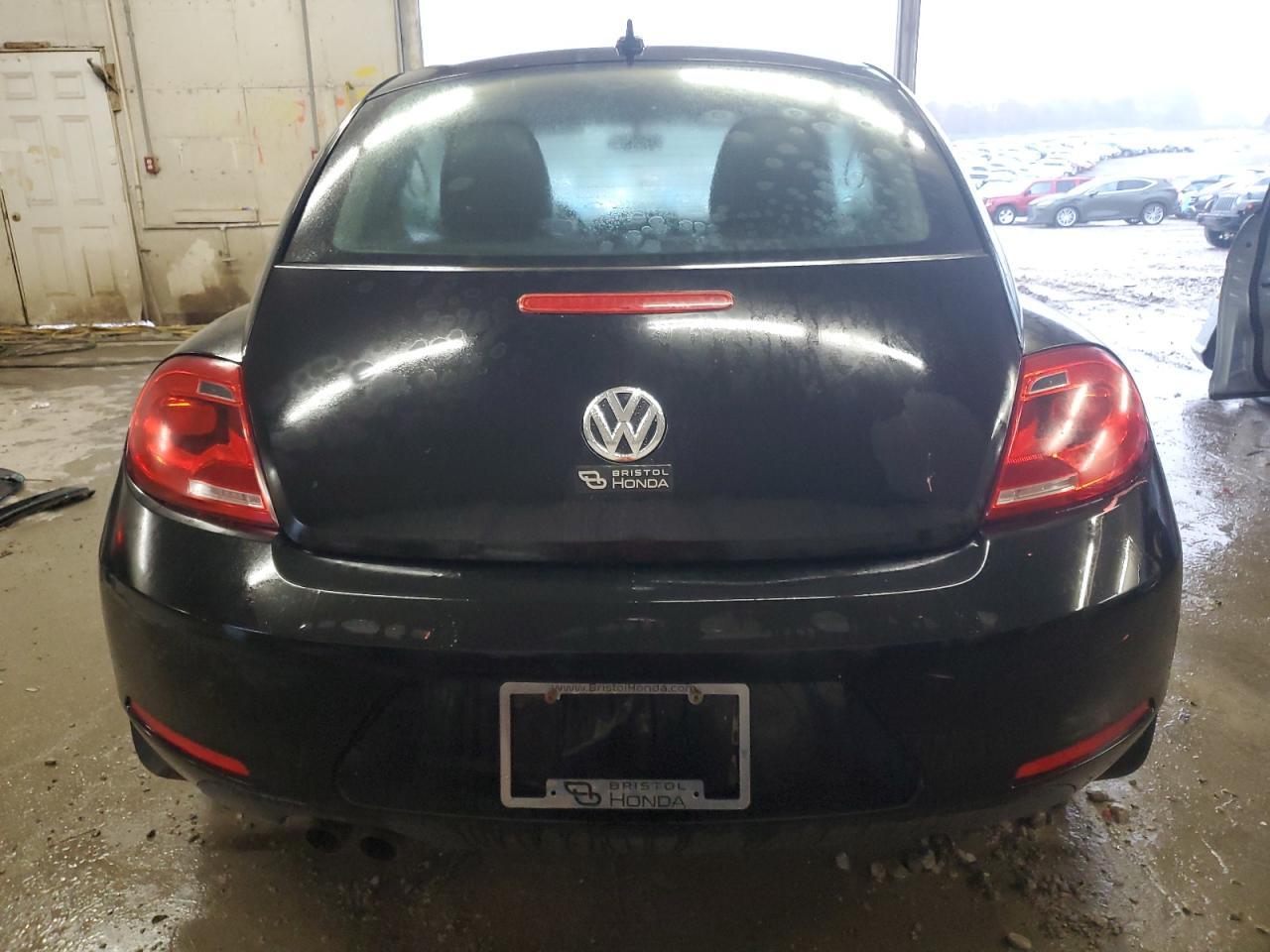 2014 VOLKSWAGEN Beetle