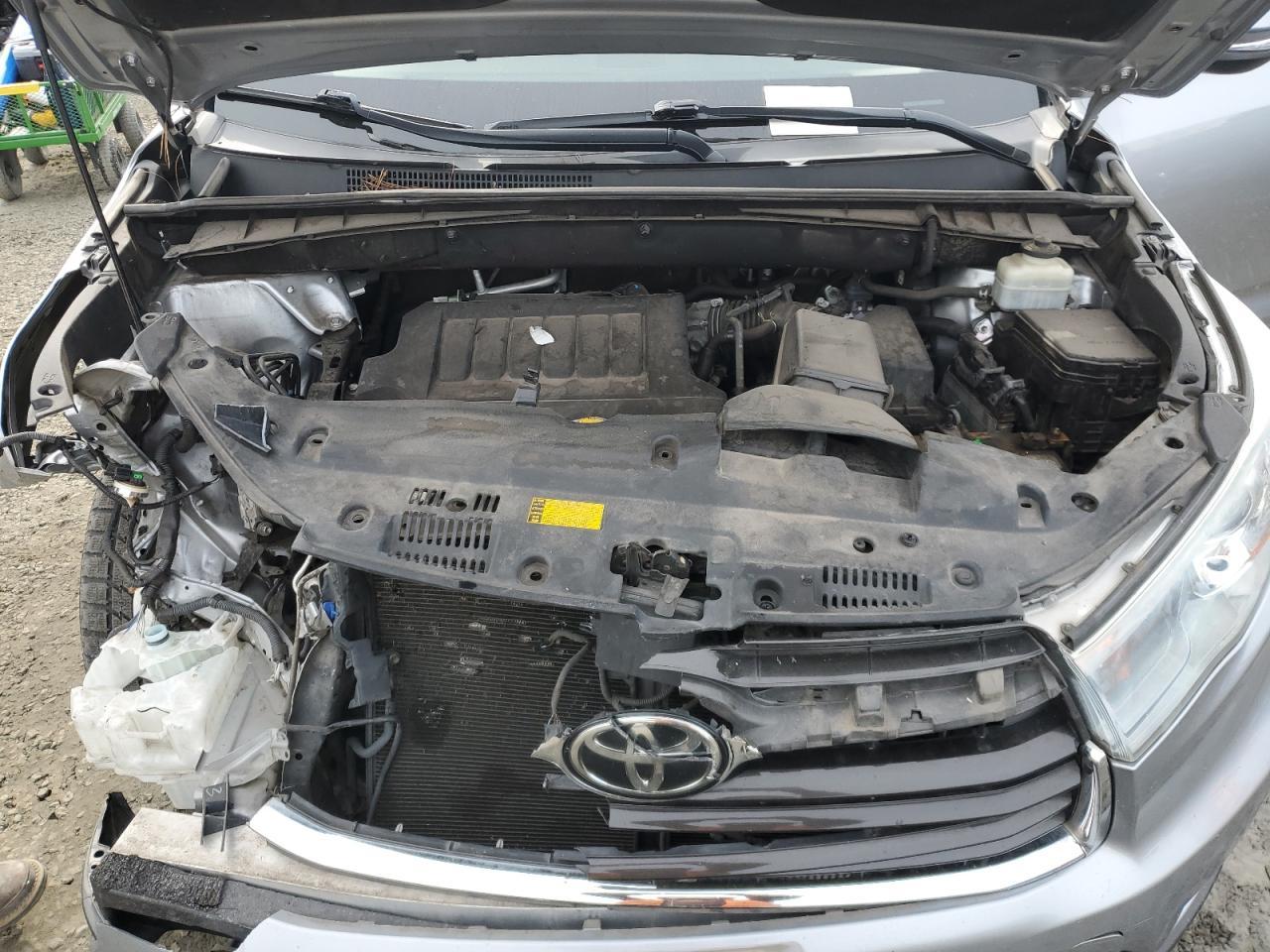 2015 TOYOTA HIGHLANDER
