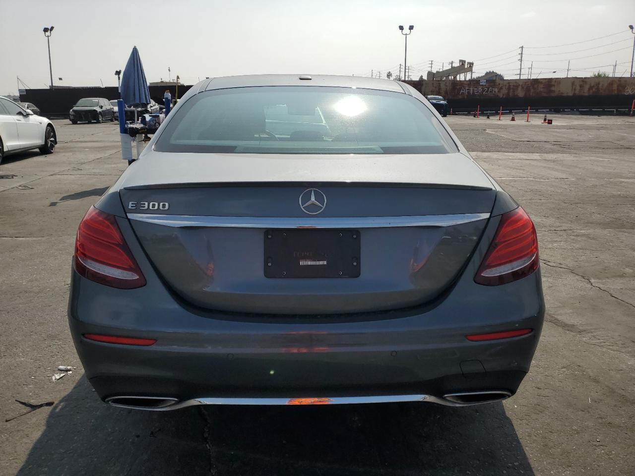 2017 MERCEDES-BENZ E-Class