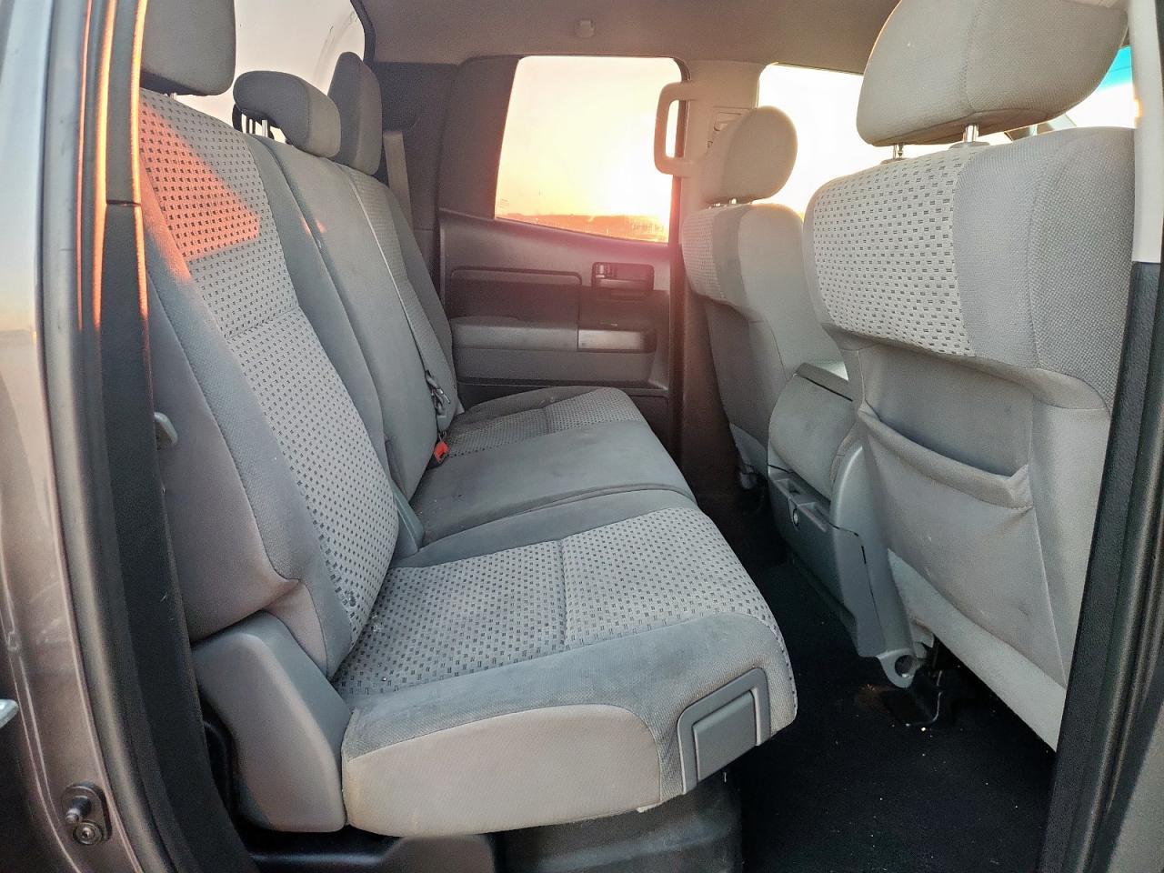2012 TOYOTA TUNDRA