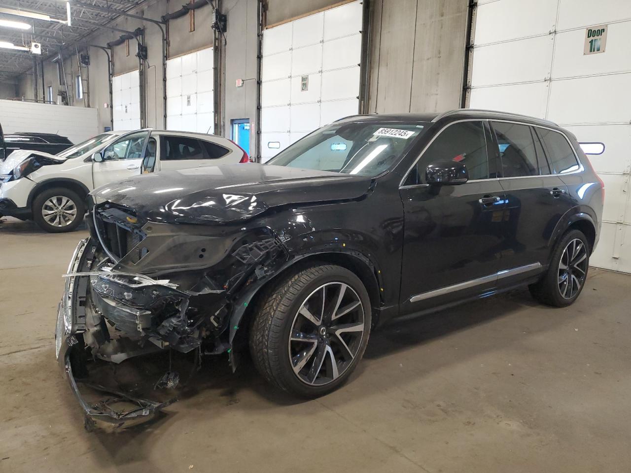 2019 VOLVO XC90