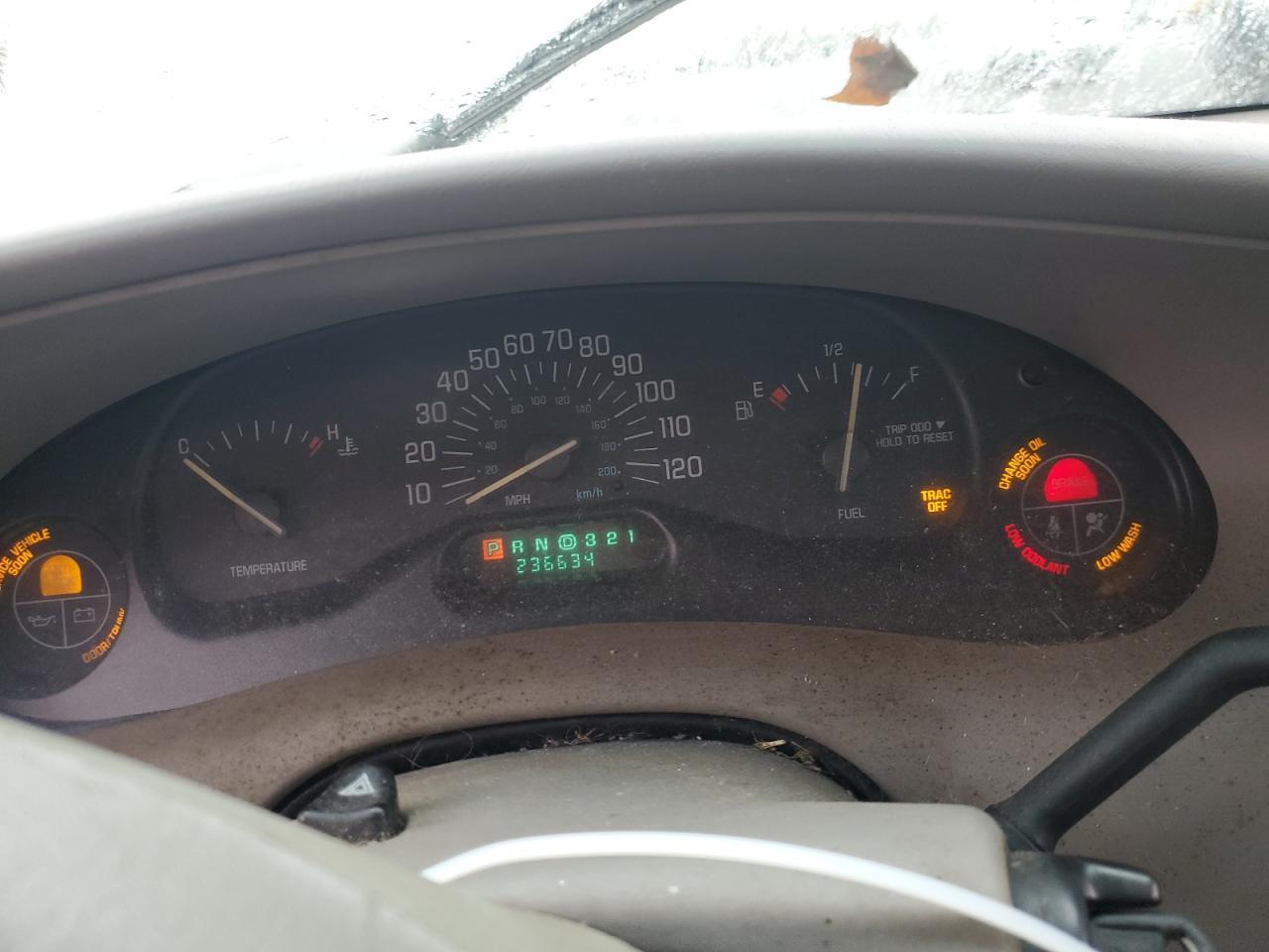 2002 BUICK Century
