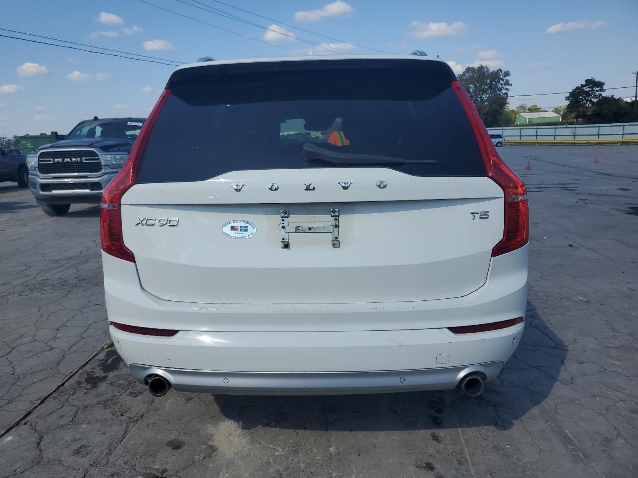 2019 VOLVO XC90