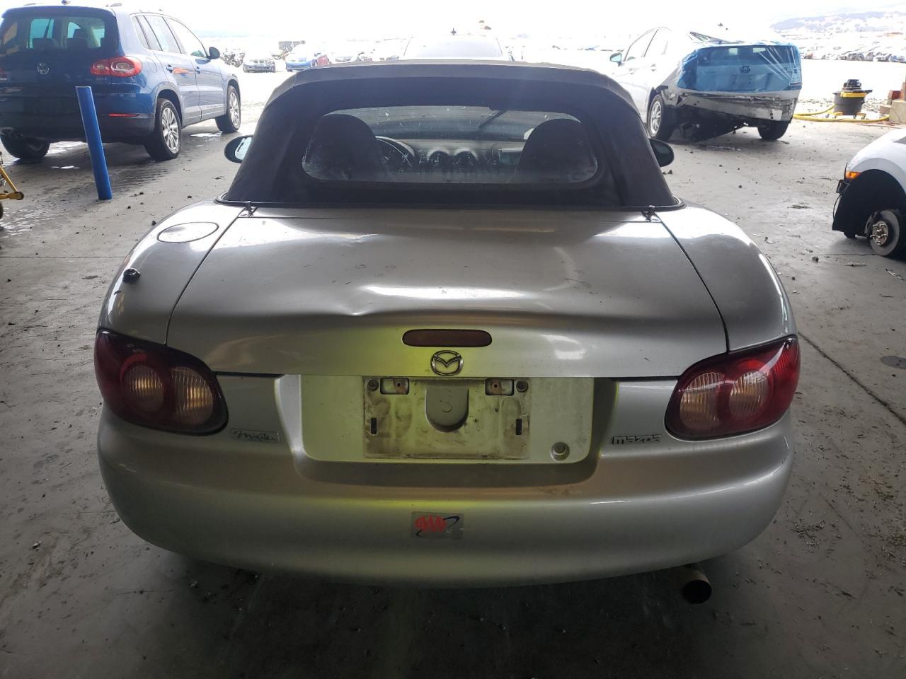 2005 MAZDA MX-5 Miata