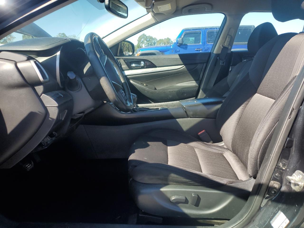 2016 NISSAN Maxima