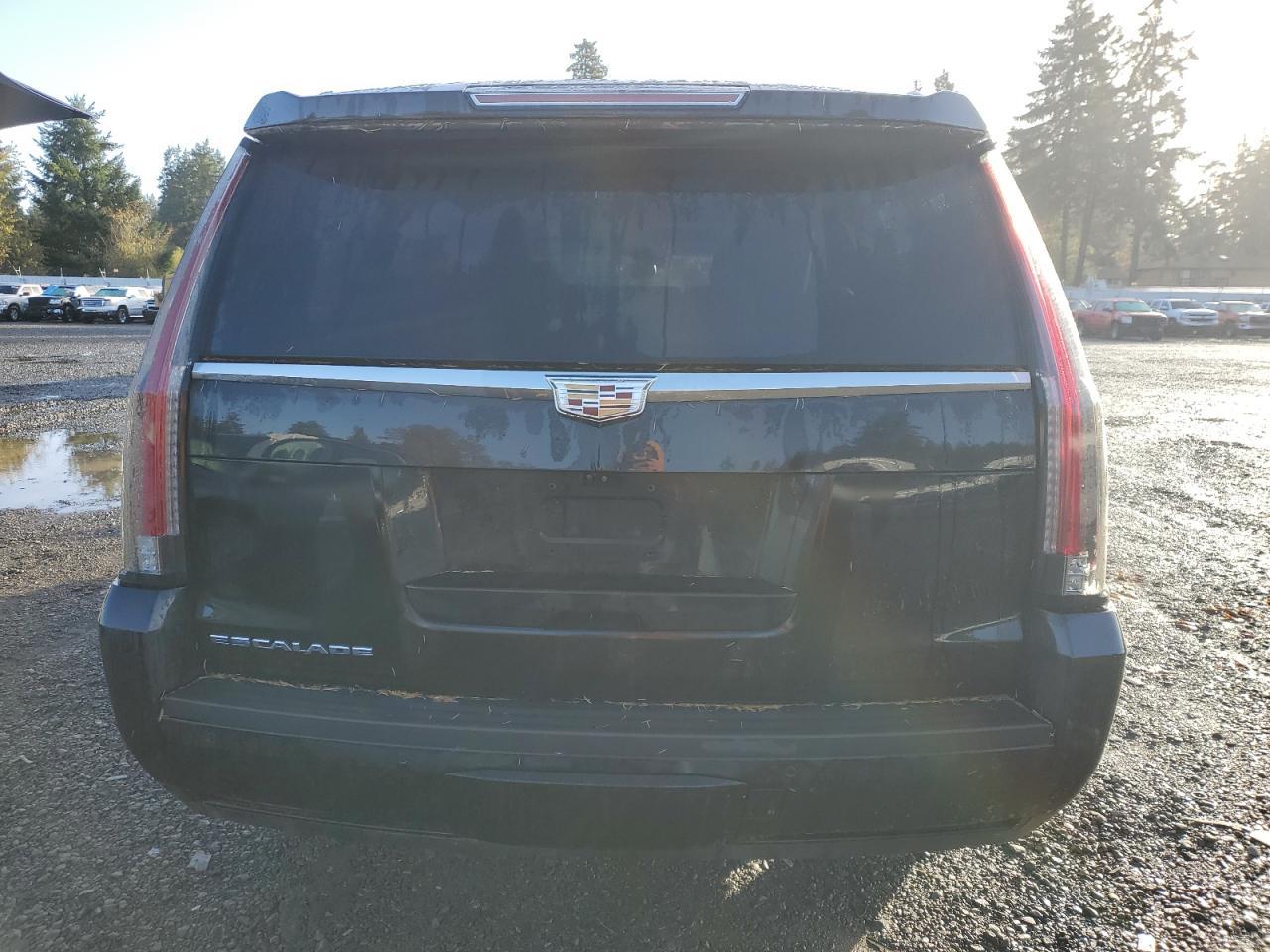 2017 CADILLAC Escalade ESV