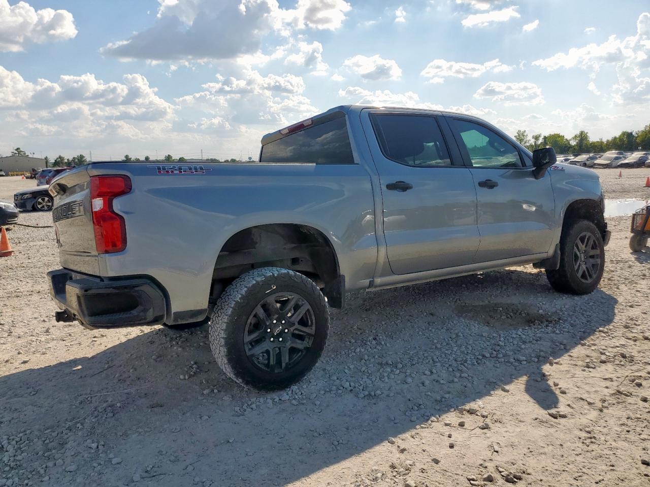 2023 CHEVROLET Silverado