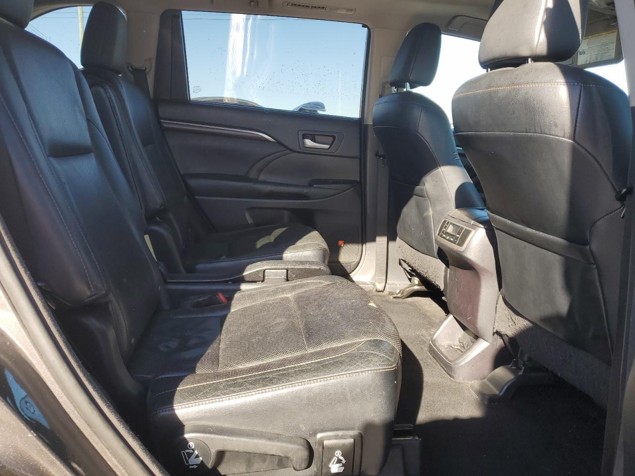 2014 TOYOTA HIGHLANDER