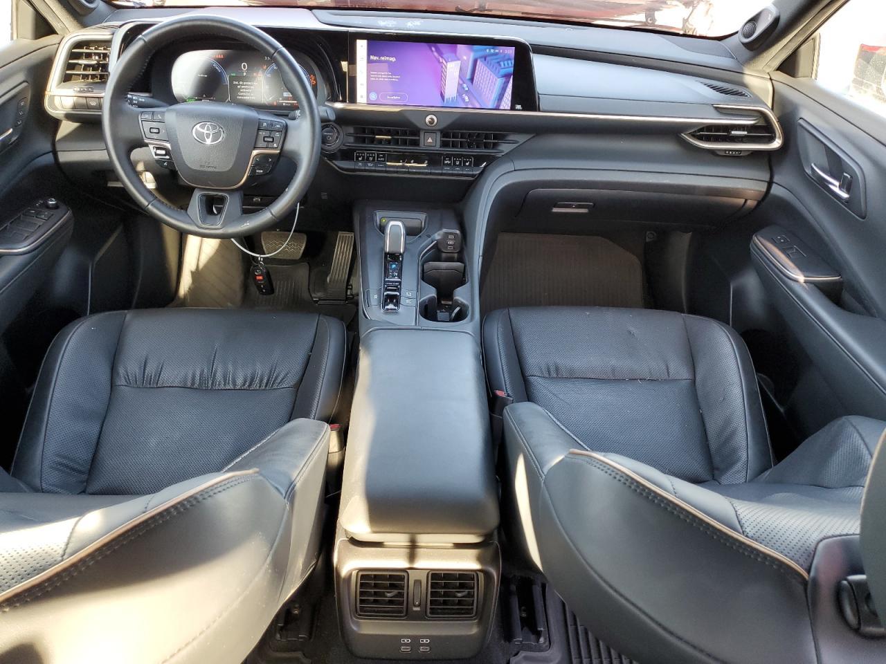 2023 TOYOTA Crown