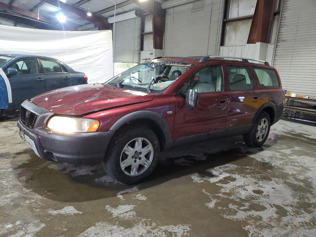 2005 VOLVO XC70