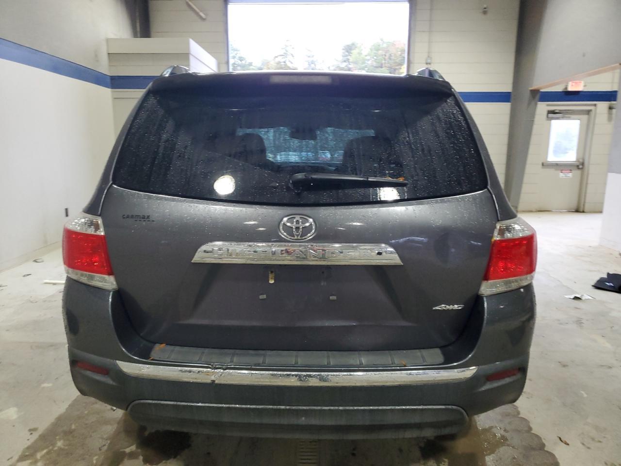 2013 TOYOTA HIGHLANDER