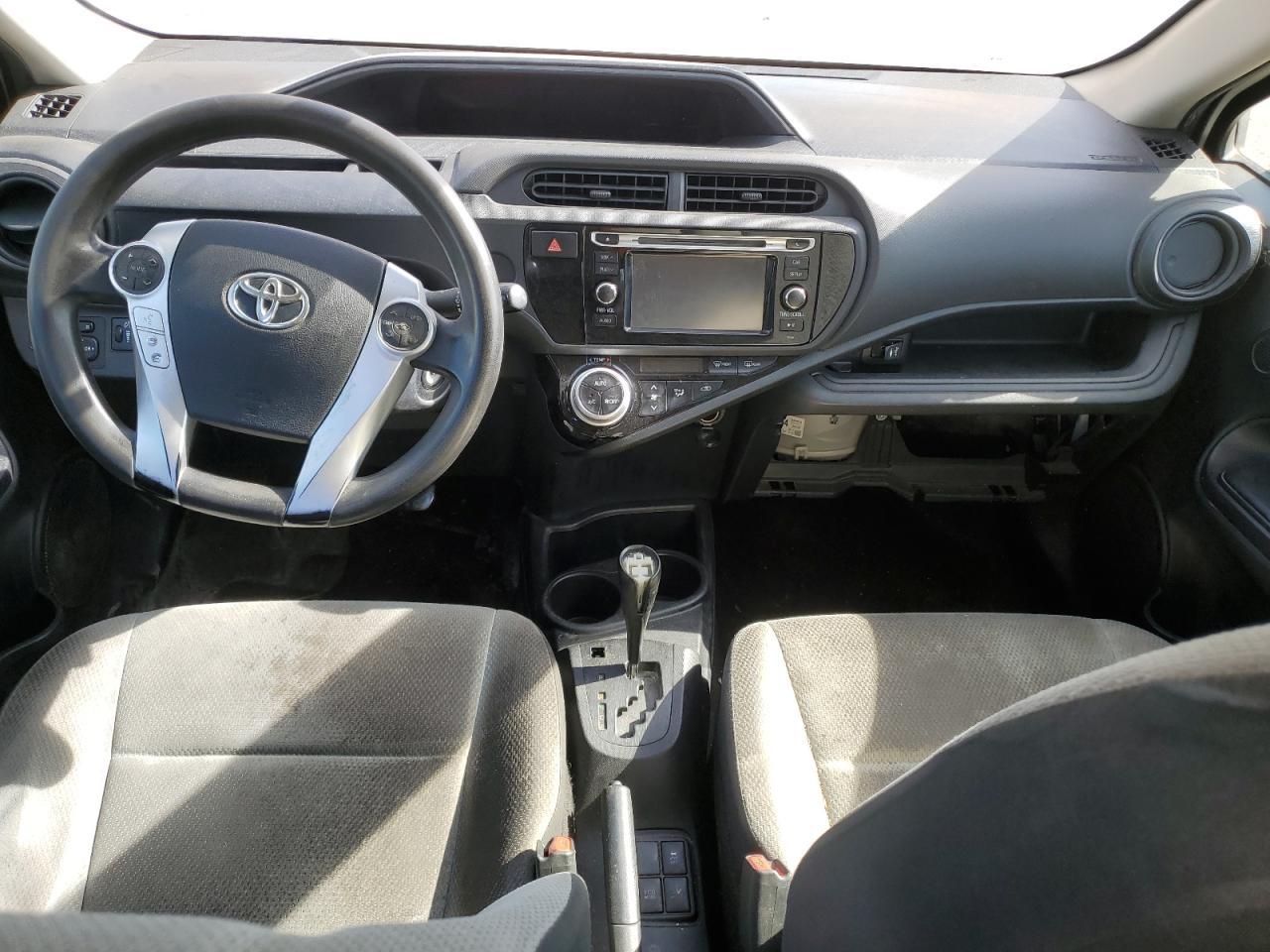 2015 TOYOTA Prius c