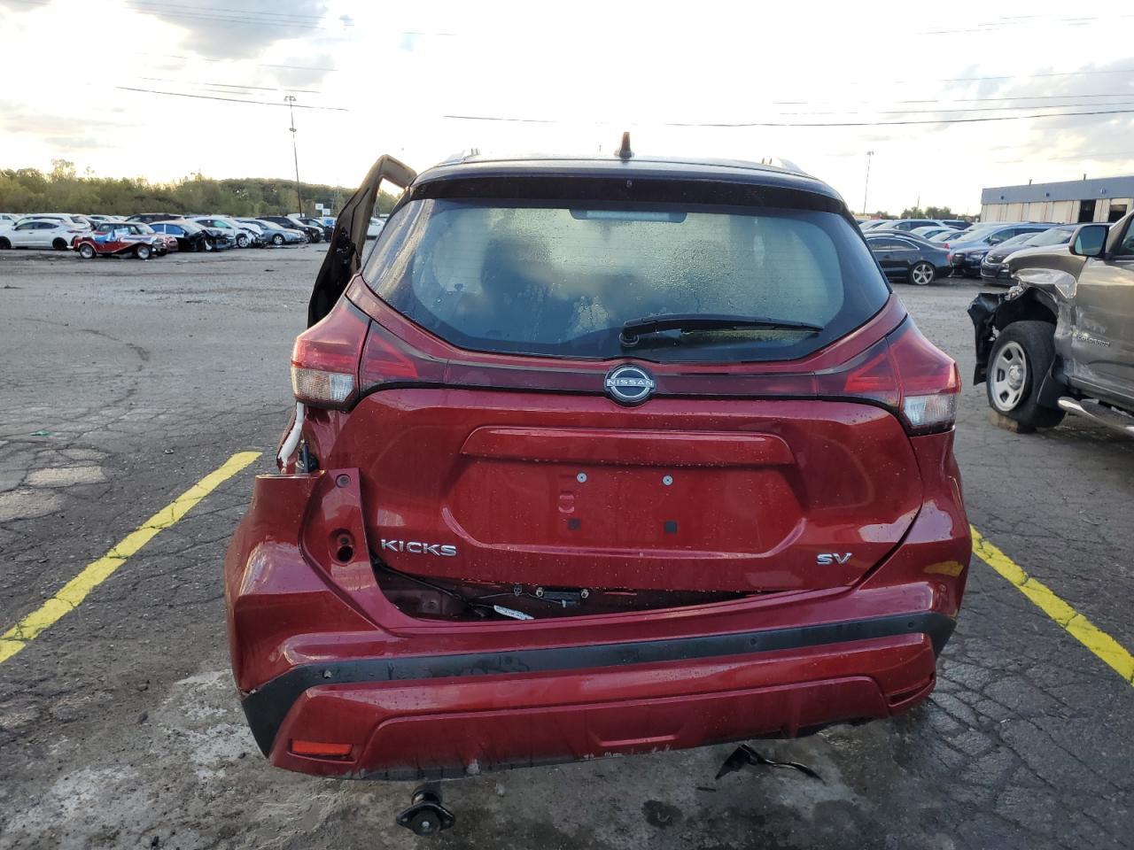 2024 NISSAN KICKS