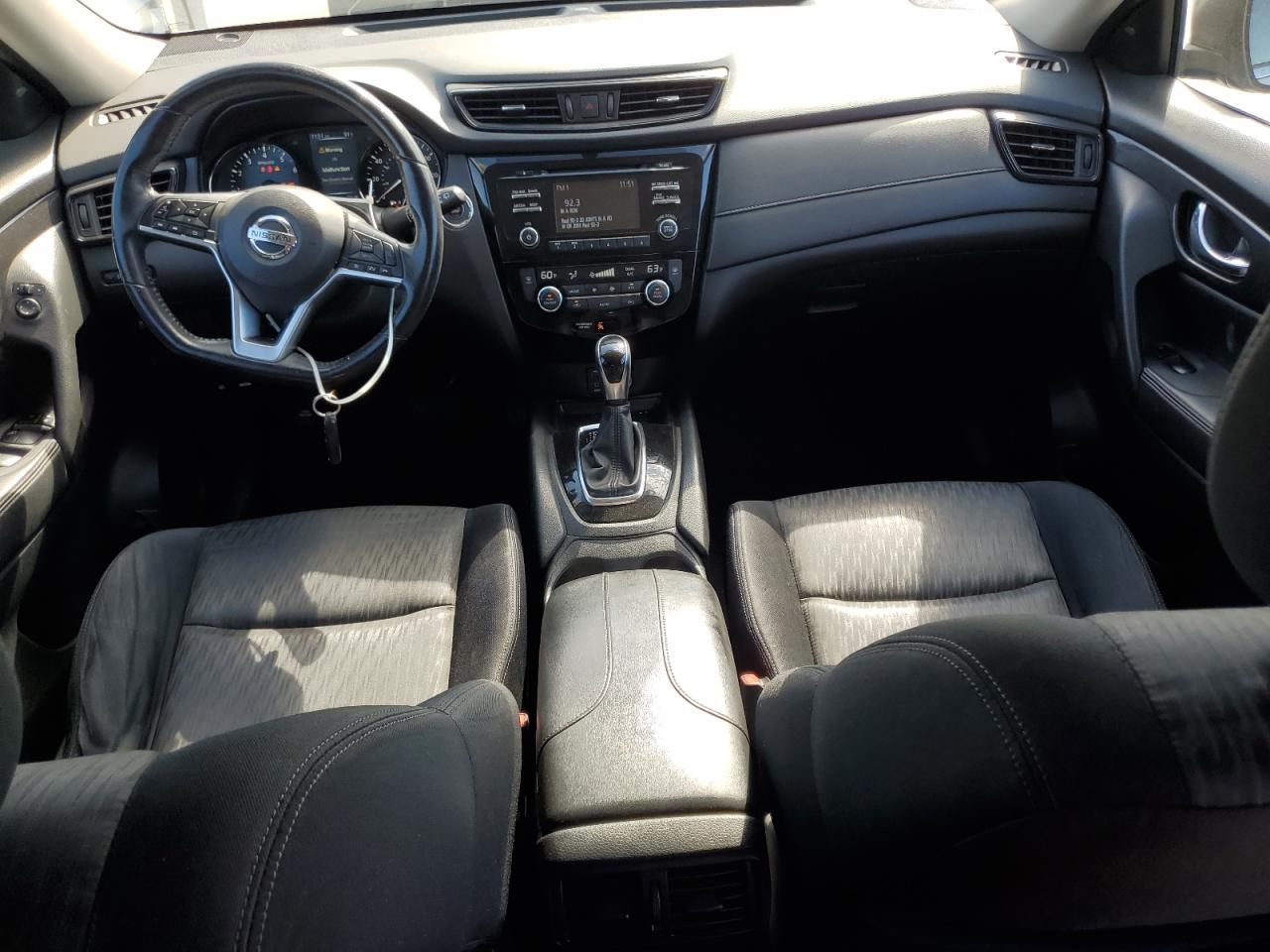 2017 NISSAN ROGUE