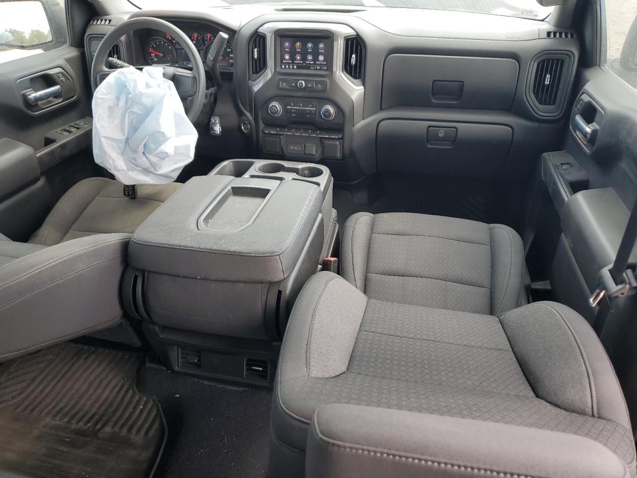 2023 CHEVROLET Silverado