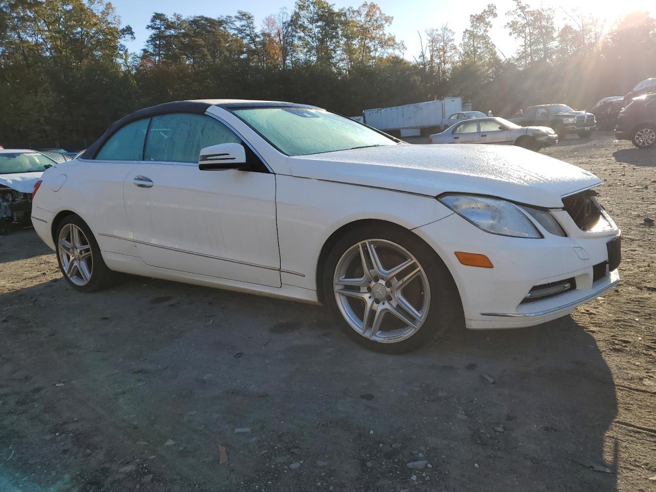 2013 MERCEDES-BENZ E-Class