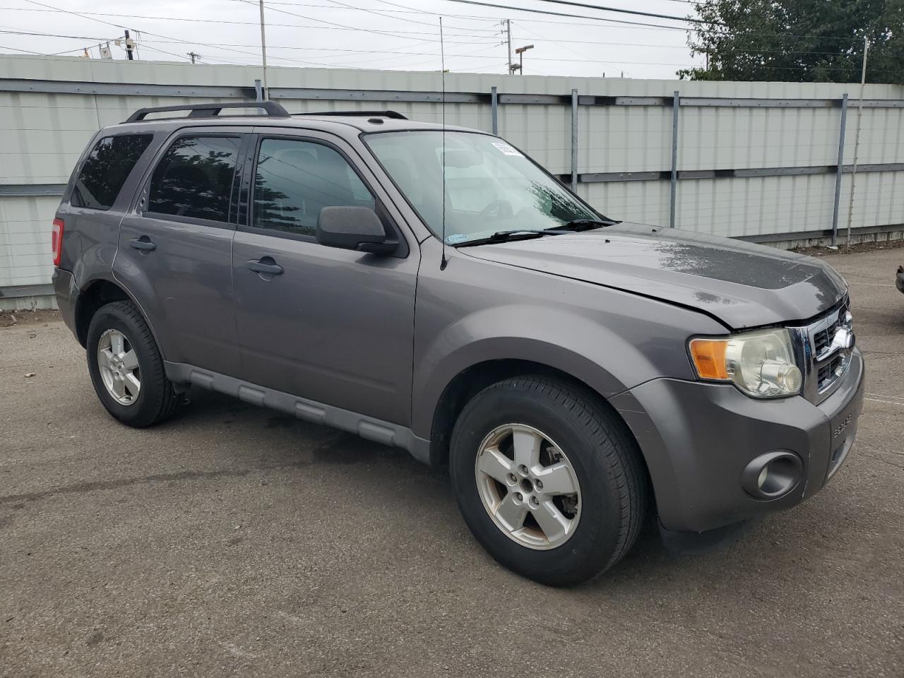 2009 FORD ESCAPE