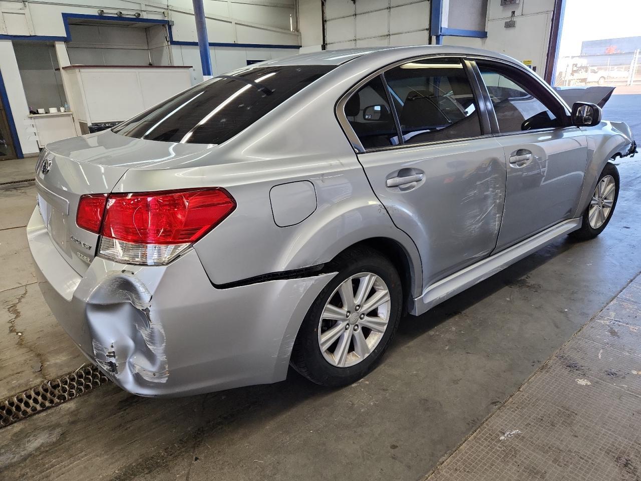 2012 SUBARU Legacy