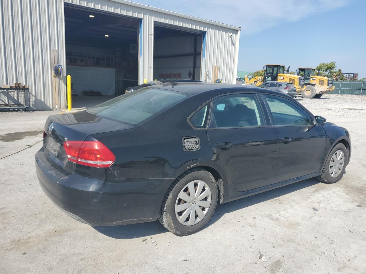 2013 VOLKSWAGEN Passat