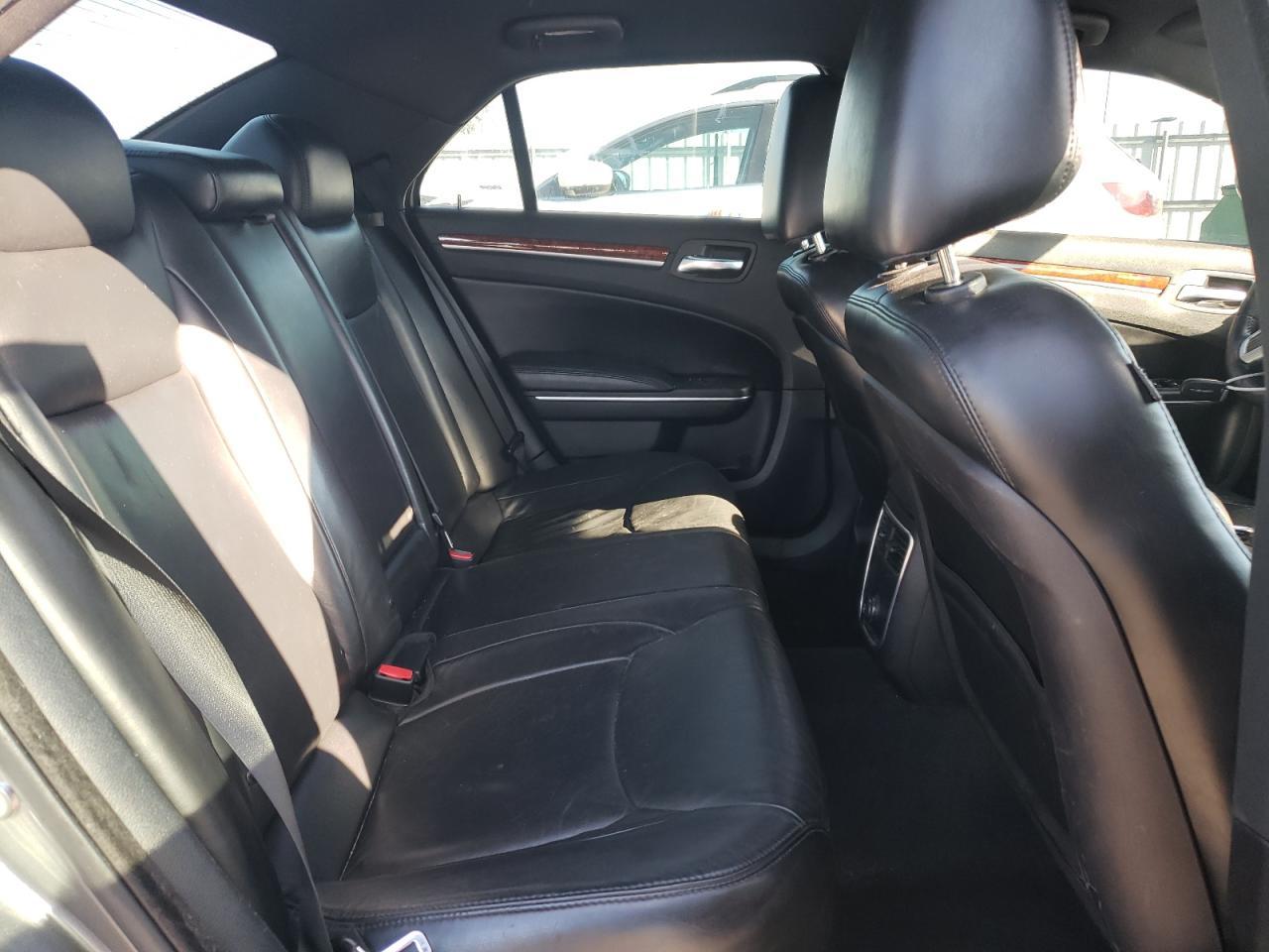 2012 CHRYSLER 300