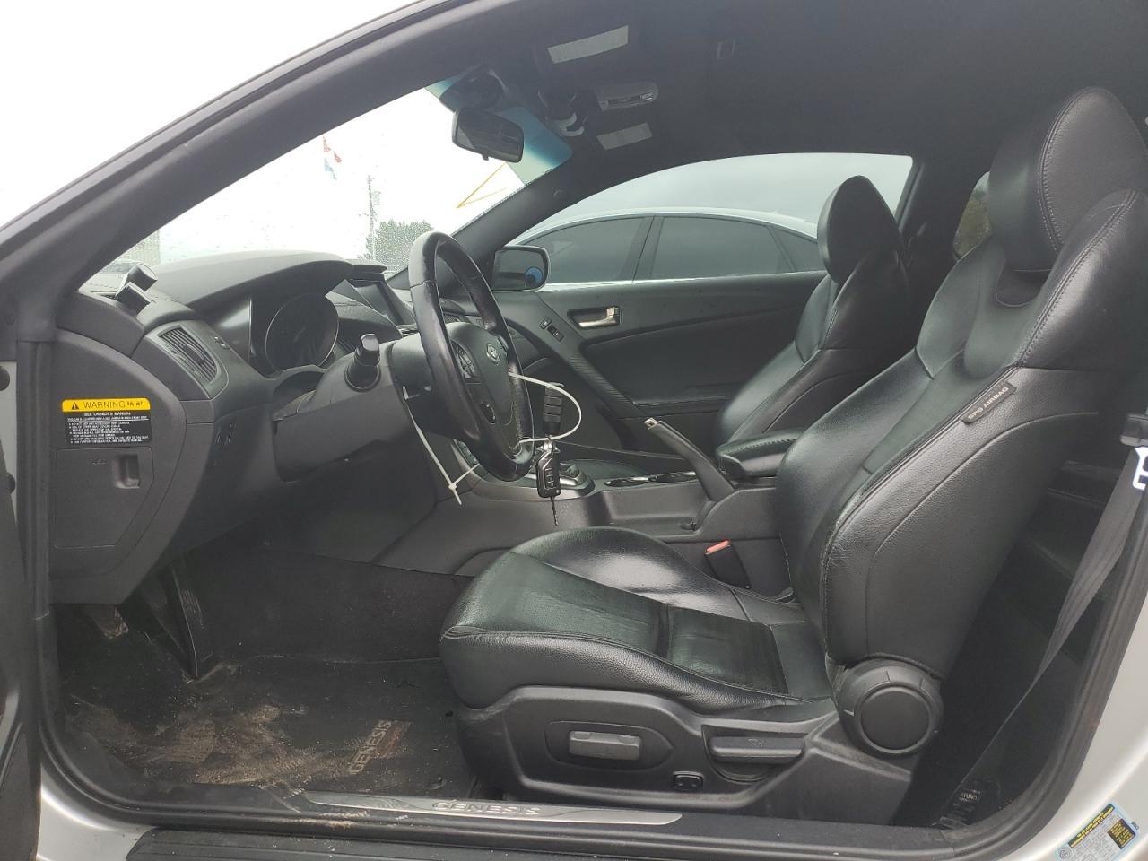 2013 HYUNDAI GENESIS