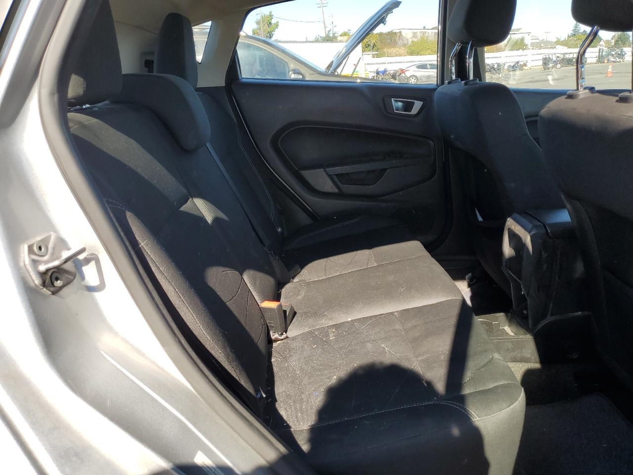 2016 FORD Fiesta