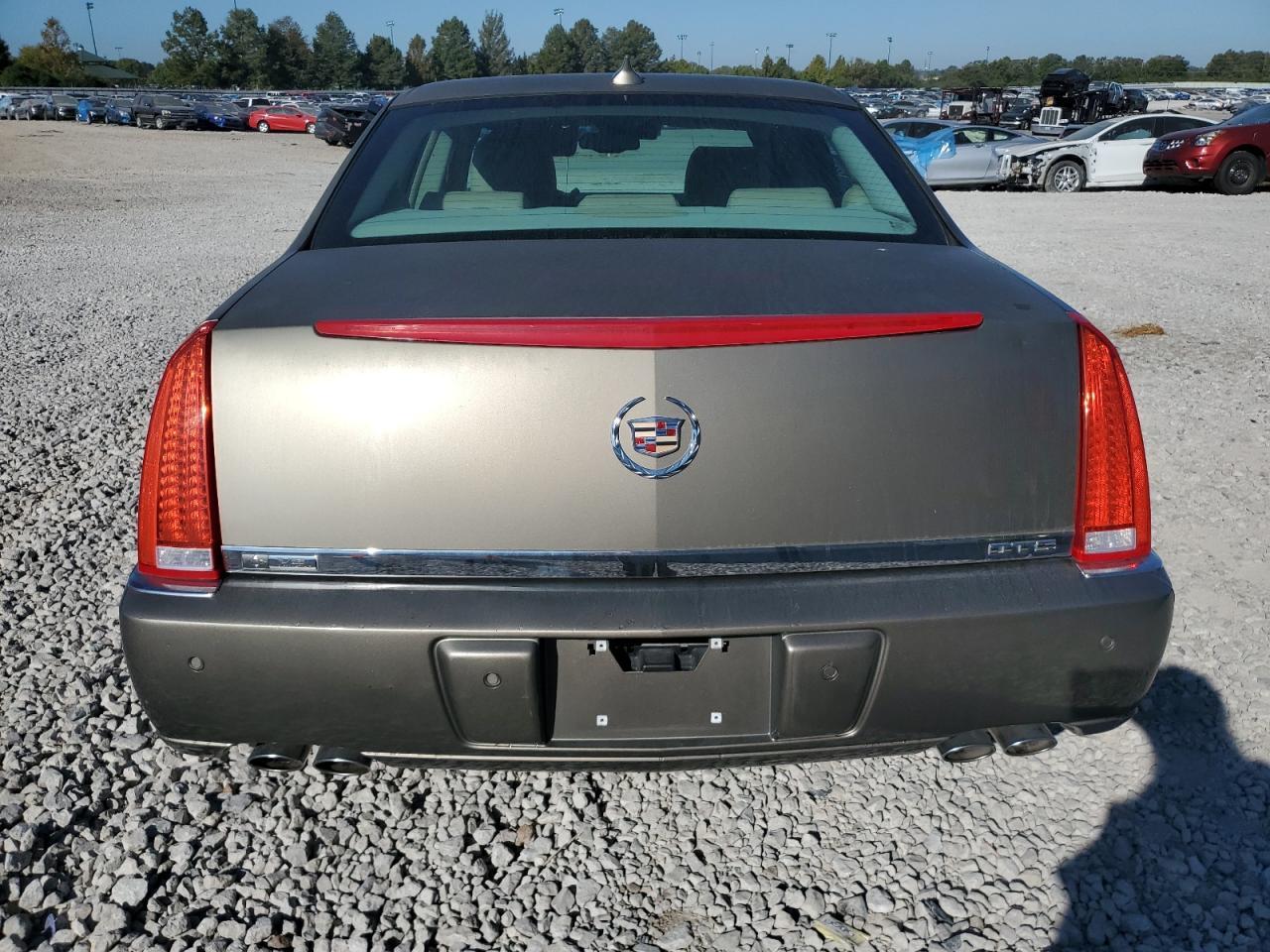 2011 CADILLAC DTS