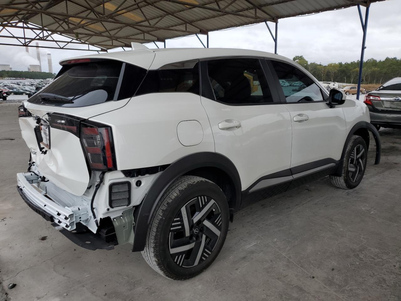 2025 NISSAN KICKS
