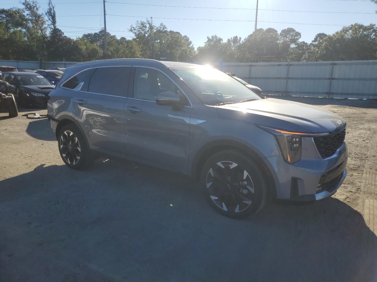2025 KIA SORENTO