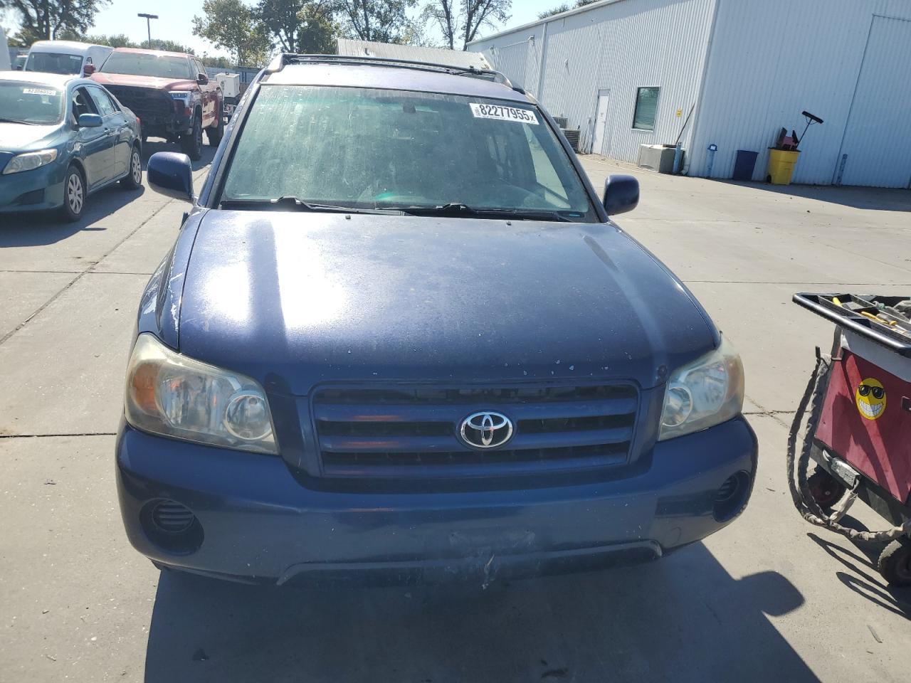 2005 TOYOTA HIGHLANDER