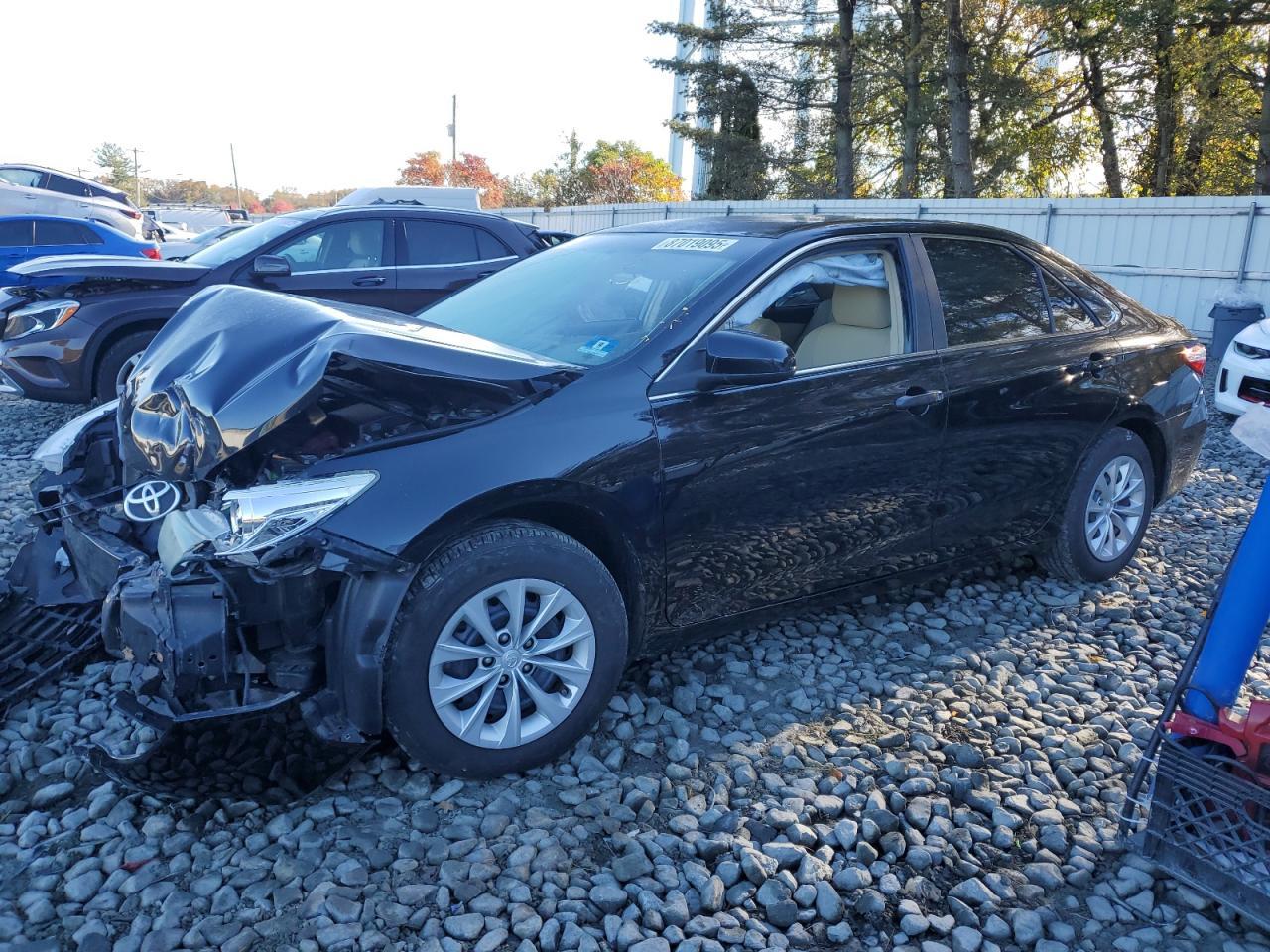 2015 TOYOTA CAMRY