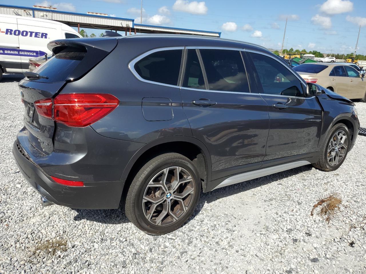 2022 BMW X1