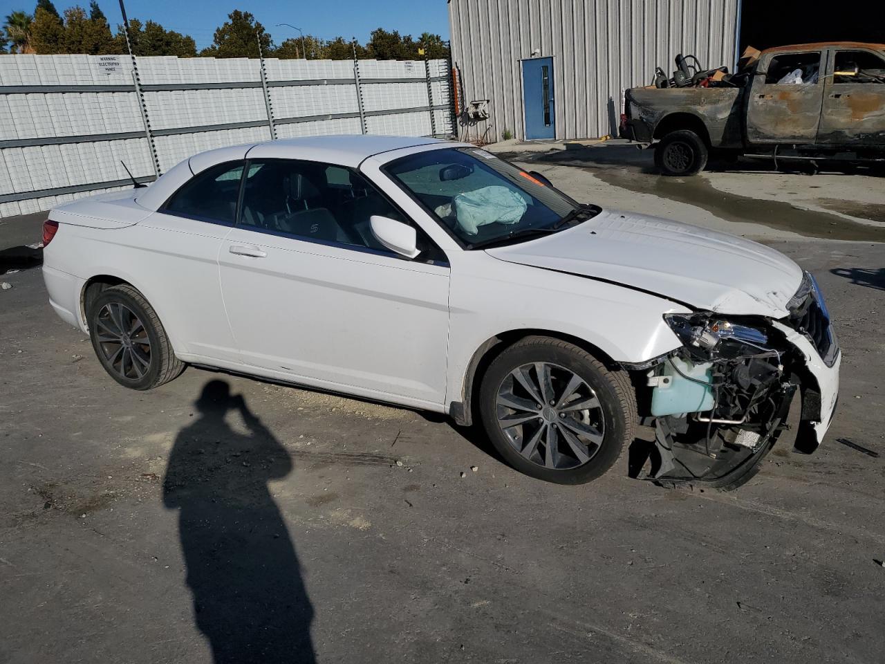 2014 CHRYSLER 200