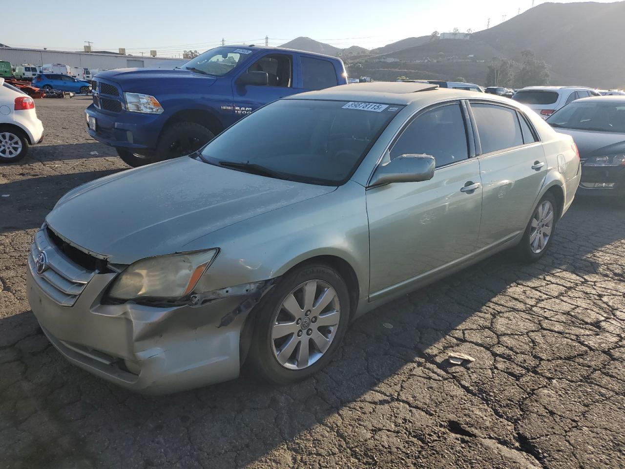 2006 TOYOTA Avalon