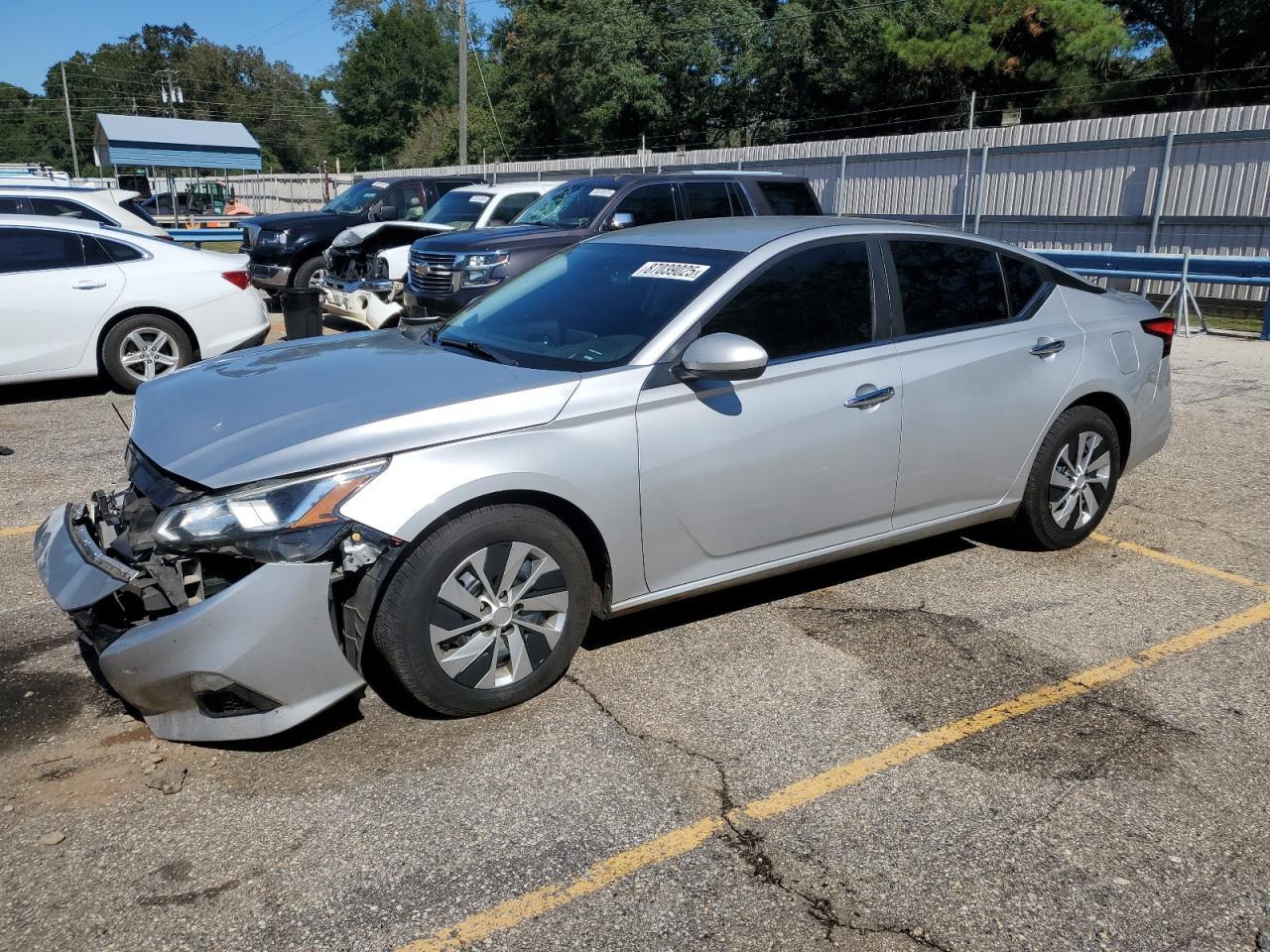 2019 NISSAN ALTIMA