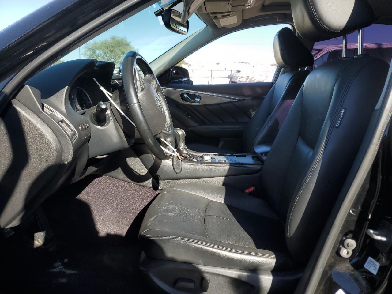 2015 INFINITI Q50