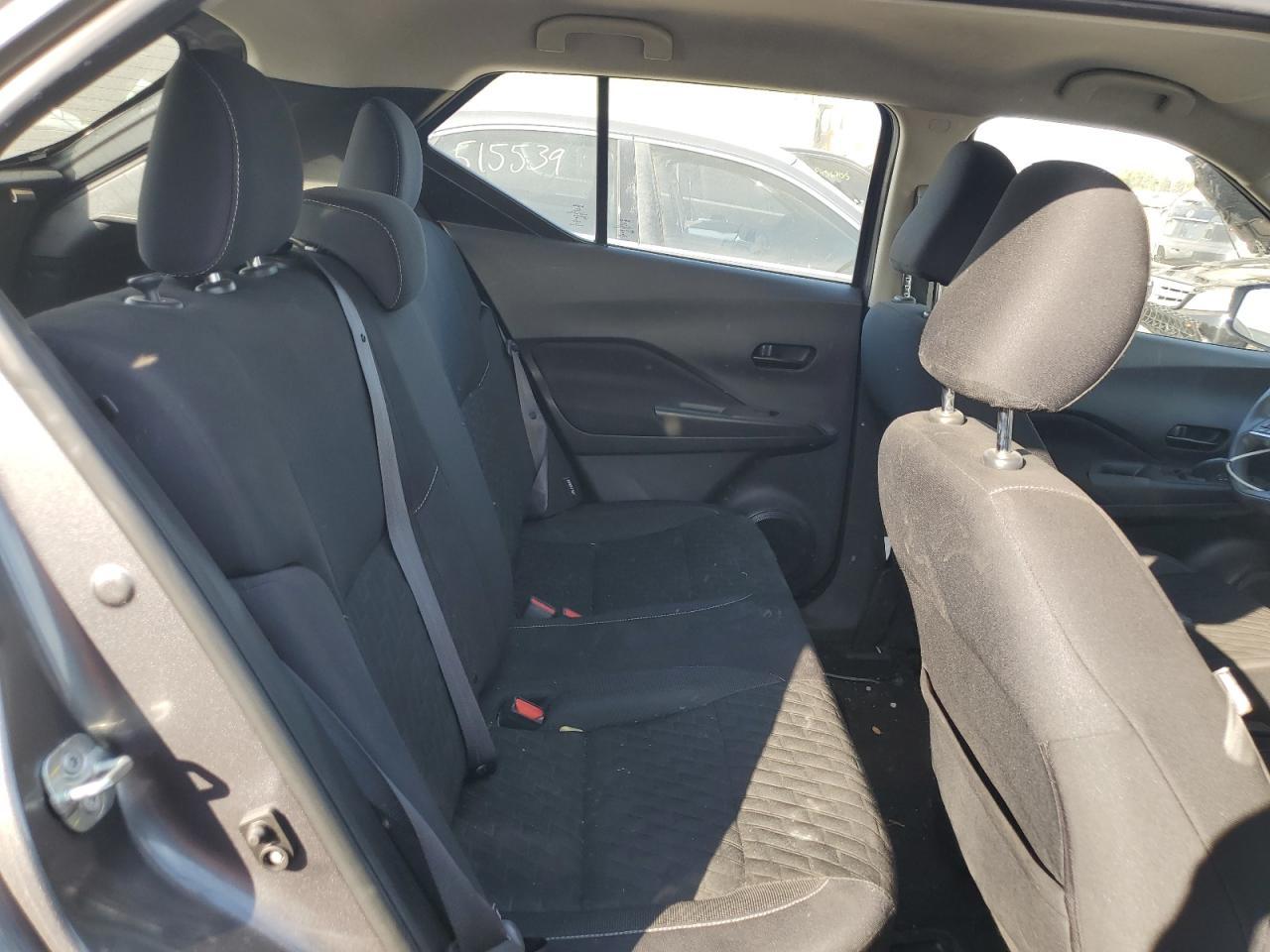 2021 NISSAN KICKS