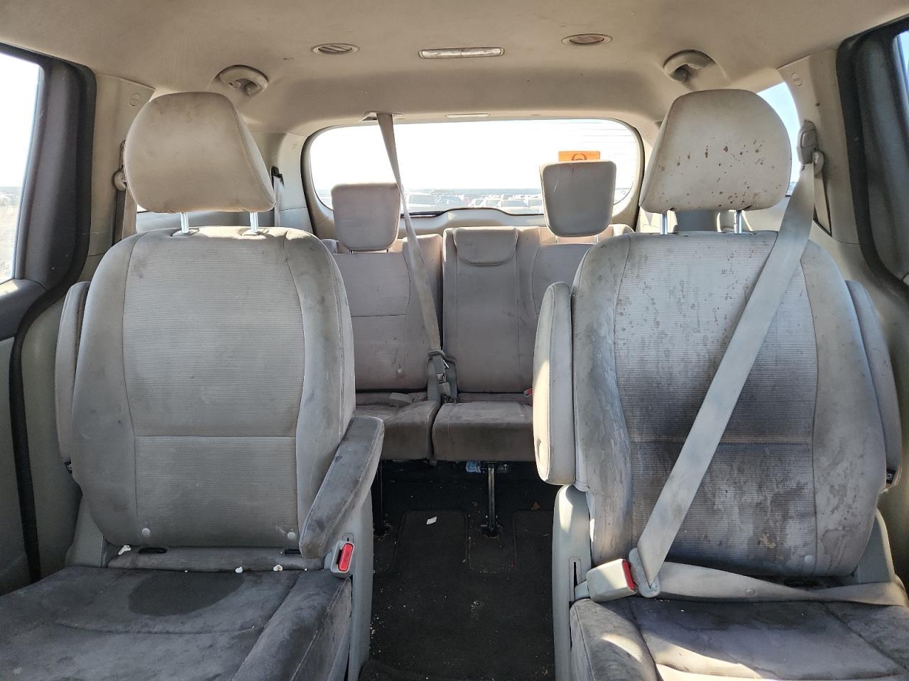 2015 KIA SEDONA