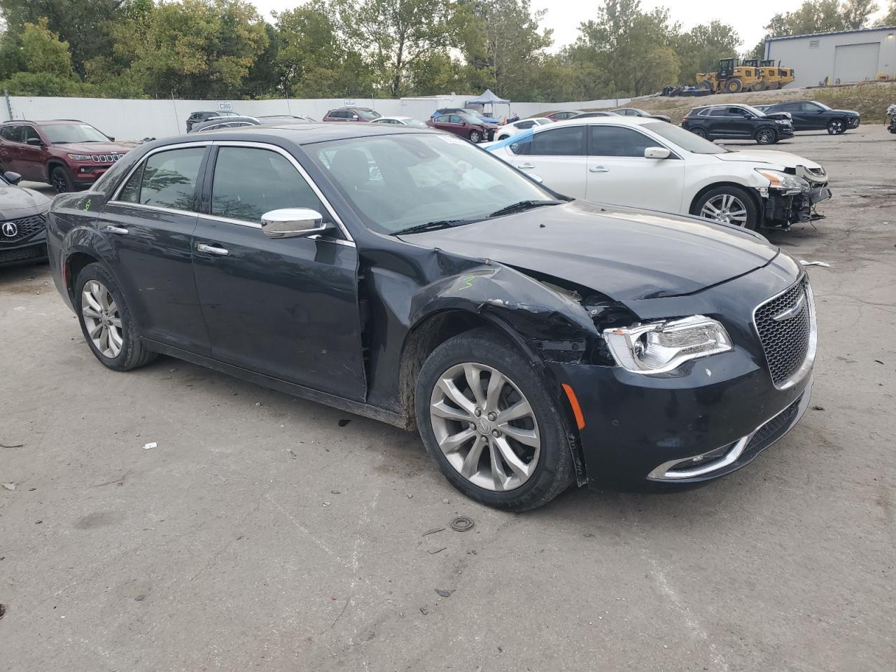 2018 CHRYSLER 300