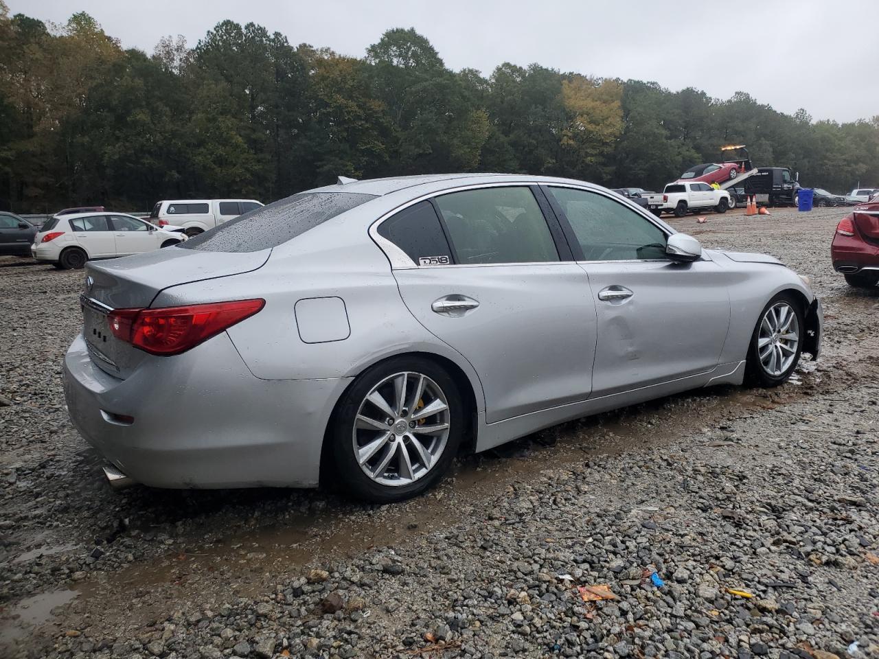 2015 INFINITI Q50