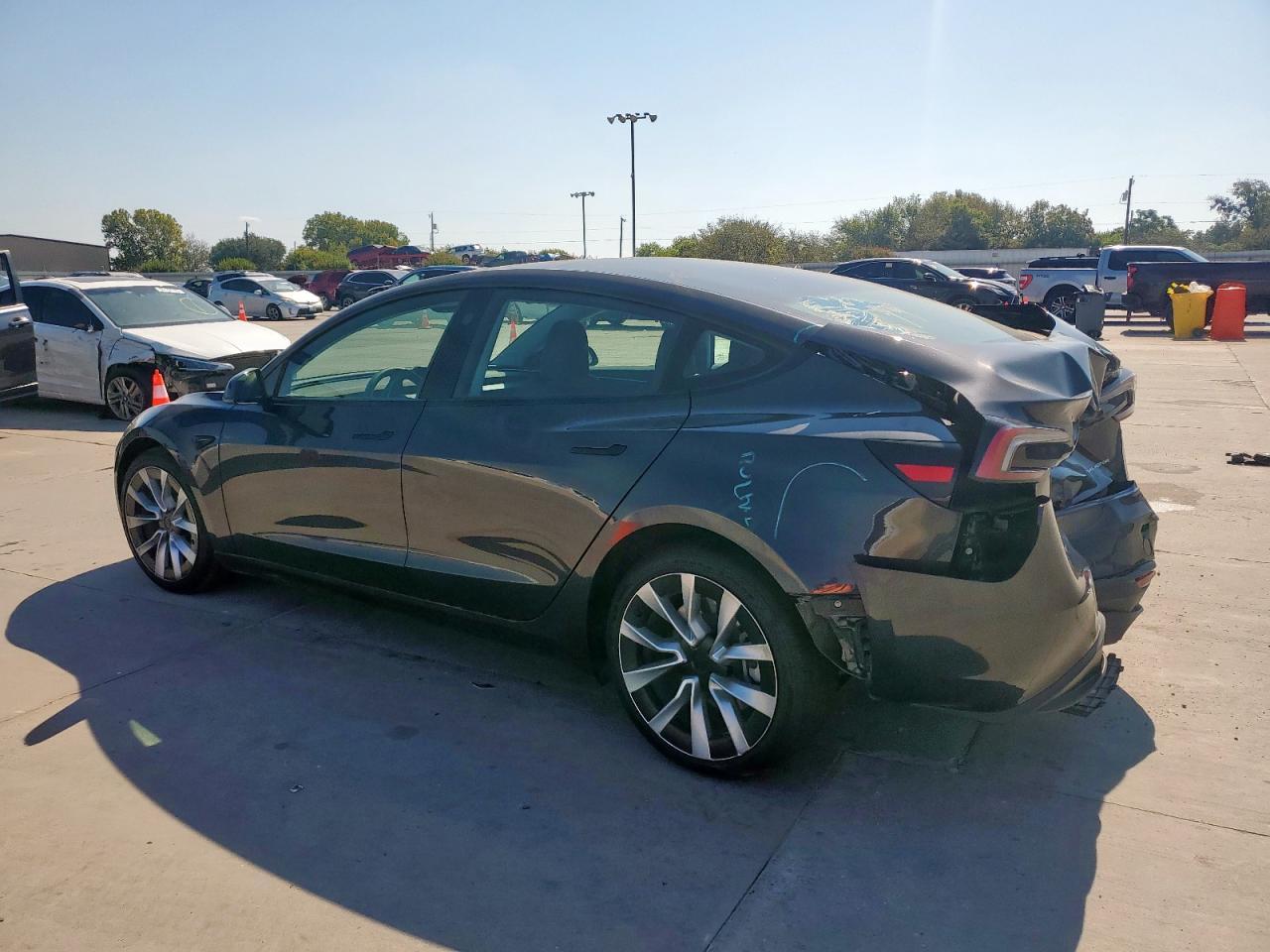 2025 TESLA MODEL 3