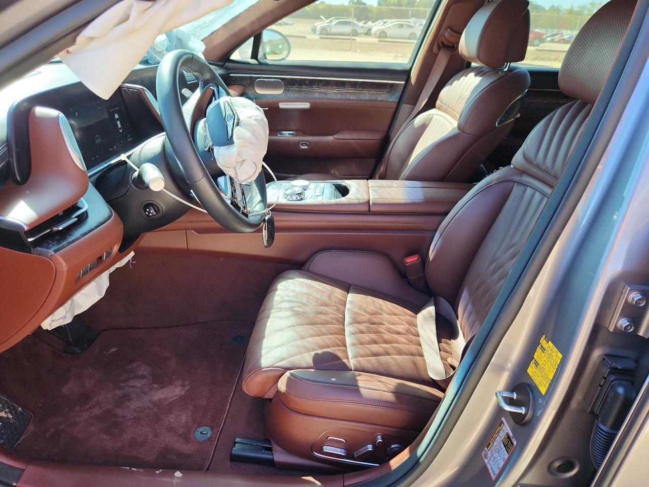 2023 GENESIS G90