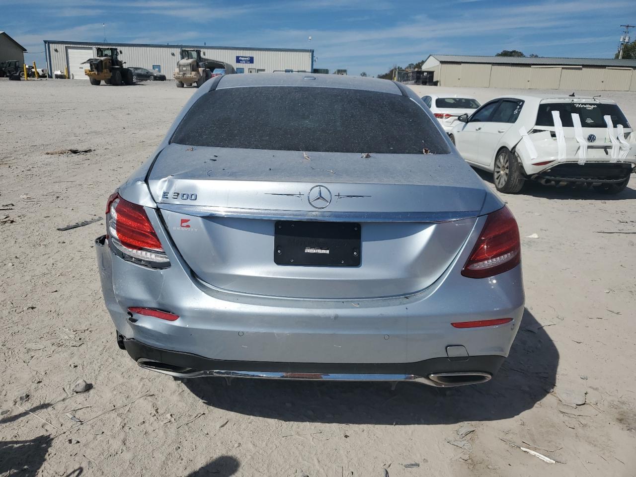 2017 MERCEDES-BENZ E-Class