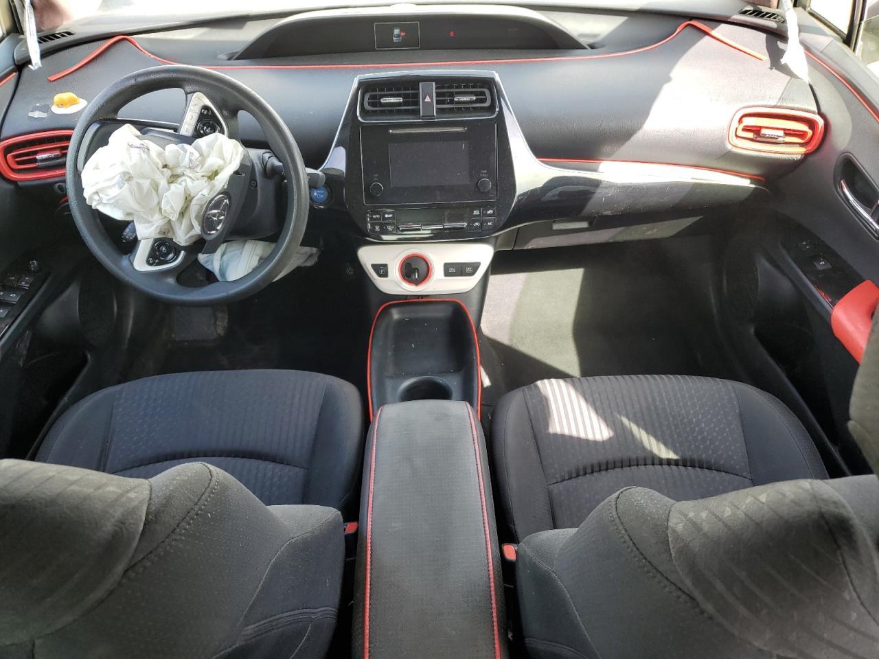 2016 TOYOTA PRIUS