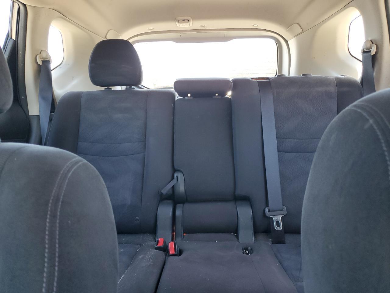 2015 NISSAN ROGUE